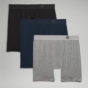 Lululemon men’s always in motion boxer brief 5” size Large